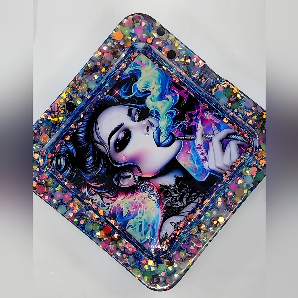 Luxury Ash Tray - Picture 4 of 9